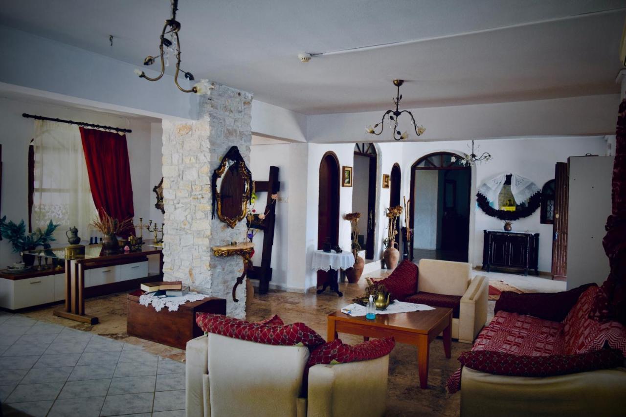 Hotel Kari อูรานูโปลี ภายนอก รูปภาพ